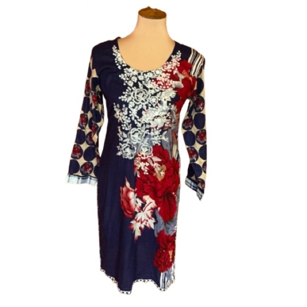 Ethnic embroidered Floral Kaftan